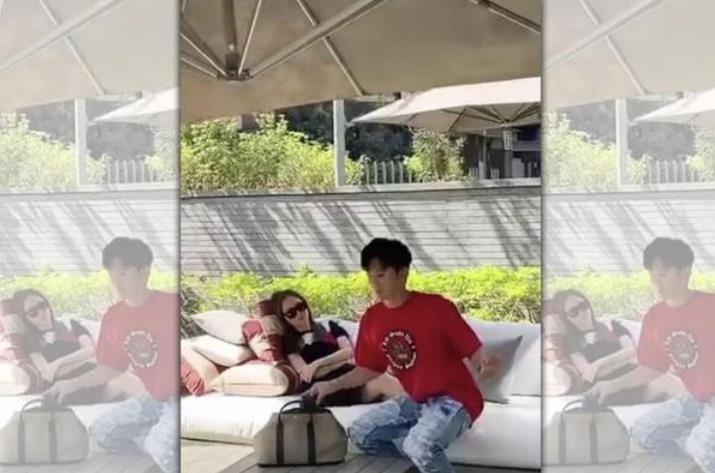 网红主播签约周某,网红周某开直播