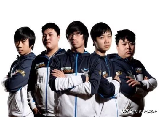 「报个Miss」LPL00*退3**役了，而你的青春是从什么时候落幕的？