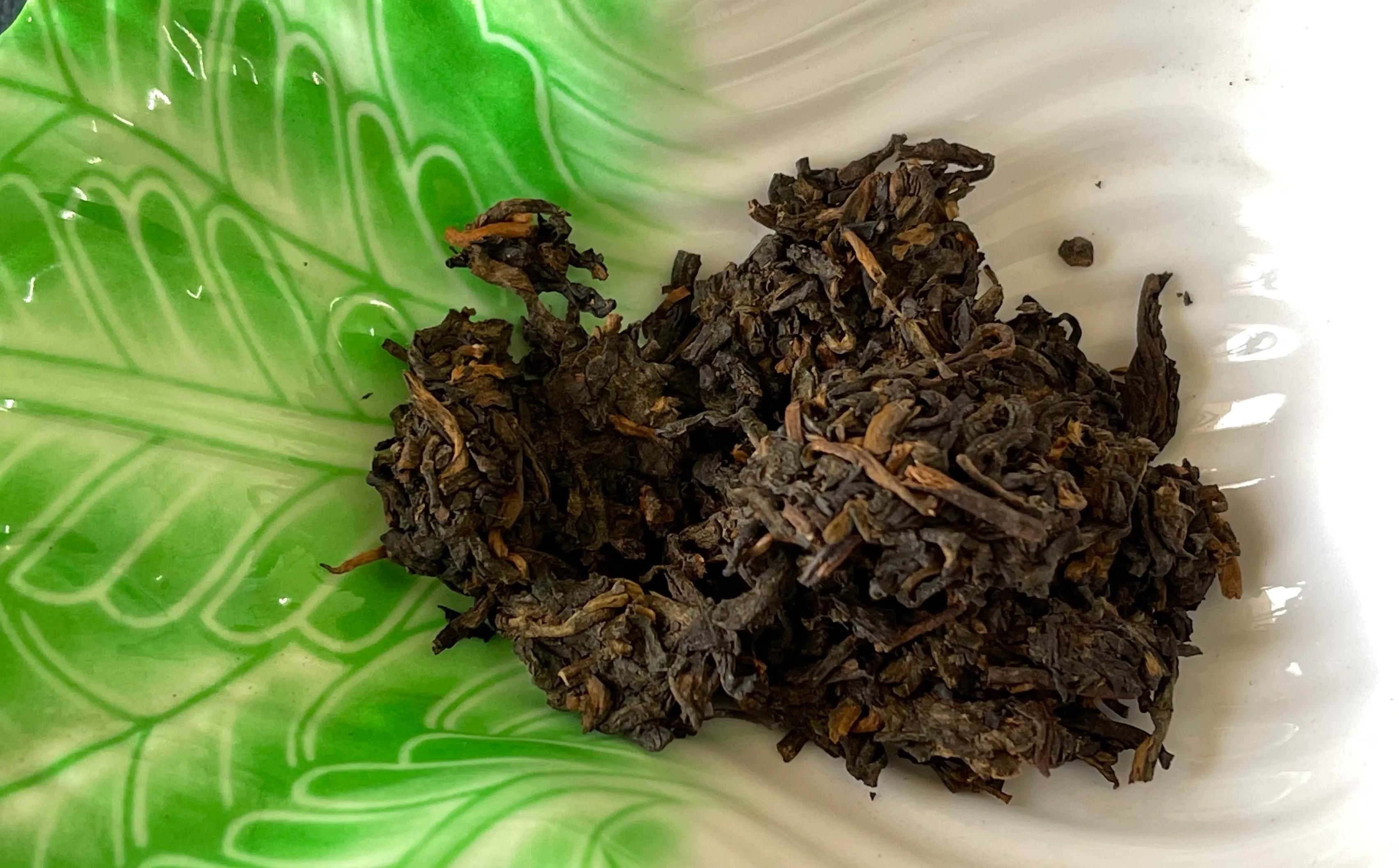 普洱熟茶推荐大益,大益v93和大益甲沱哪个好