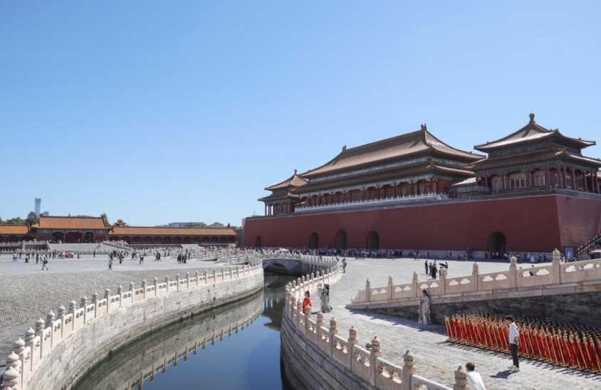 一镜走天下佳能,佳能rf24-105mmf4一代与二代