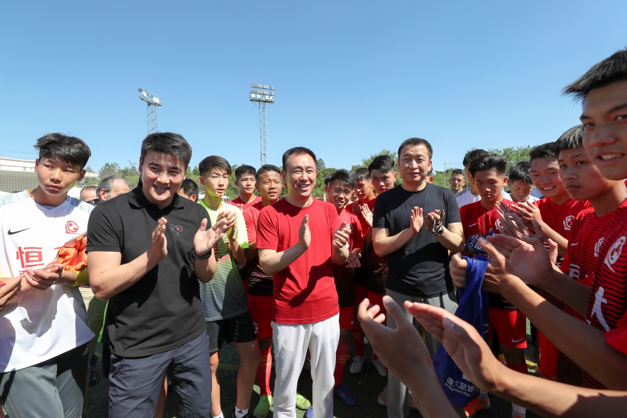 恒大足球青训再现大动作,恒大未赢够13年亚冠