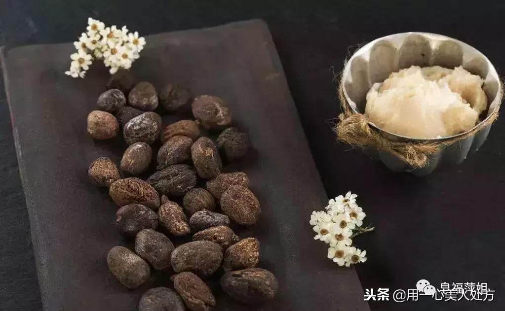 用一心告诉你，嘴唇干裂出血怎么办？