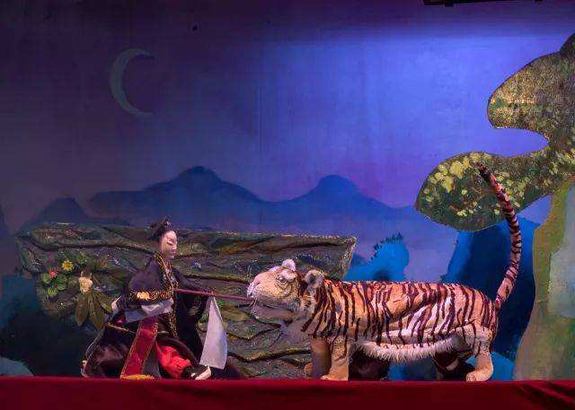 用生命和鲜血照亮至暗时代，闻一多杂文：让善者振奋，恶者丧胆