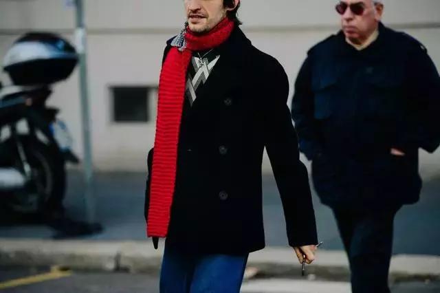 24、36、48、60岁的男士看过来，本命年怎么把红色穿好看！