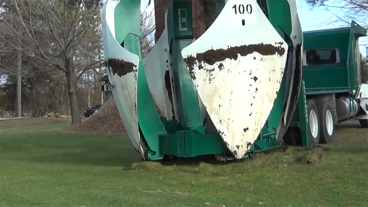 德国大型蔬菜移栽机,德国移植树木机器视频