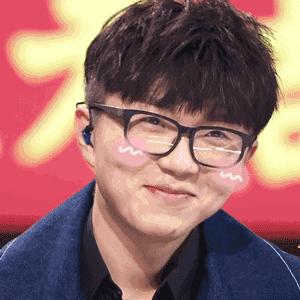 毛不易护士搞笑视频,毛不易改不掉的护士习惯