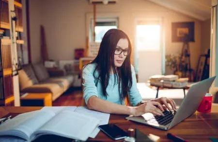 什么软件设计衣服赚钱,设计服装赚钱app