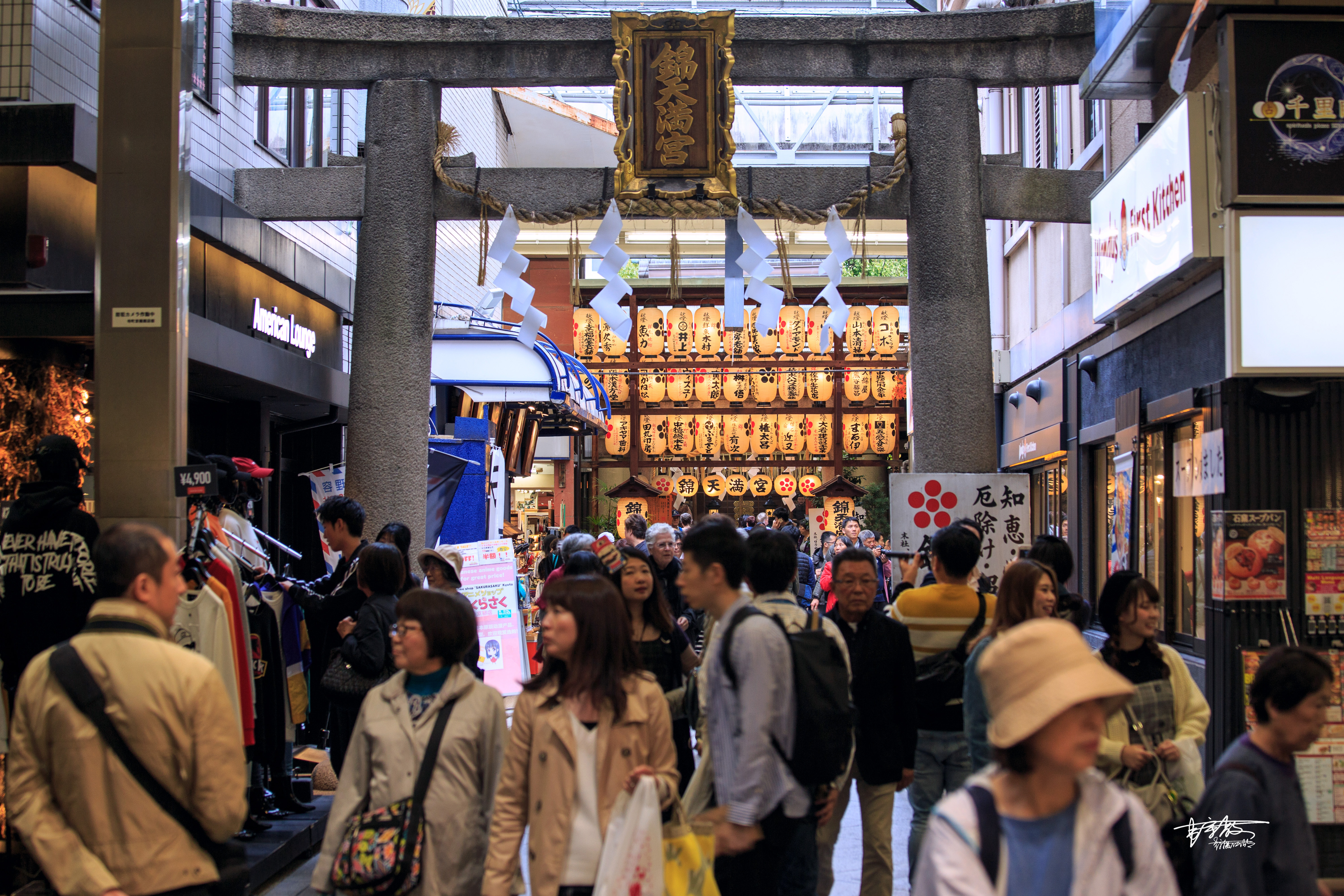 八坂神社和清水寺有何不同,伏见稻田清水寺八坂神社