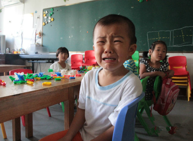 小孩打人打不过应该怎样打,孩子打架怎么处理最有效