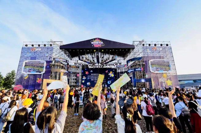 孩子迷上追星？别着急，利用“偶像效应”引导，追星也能有大成就