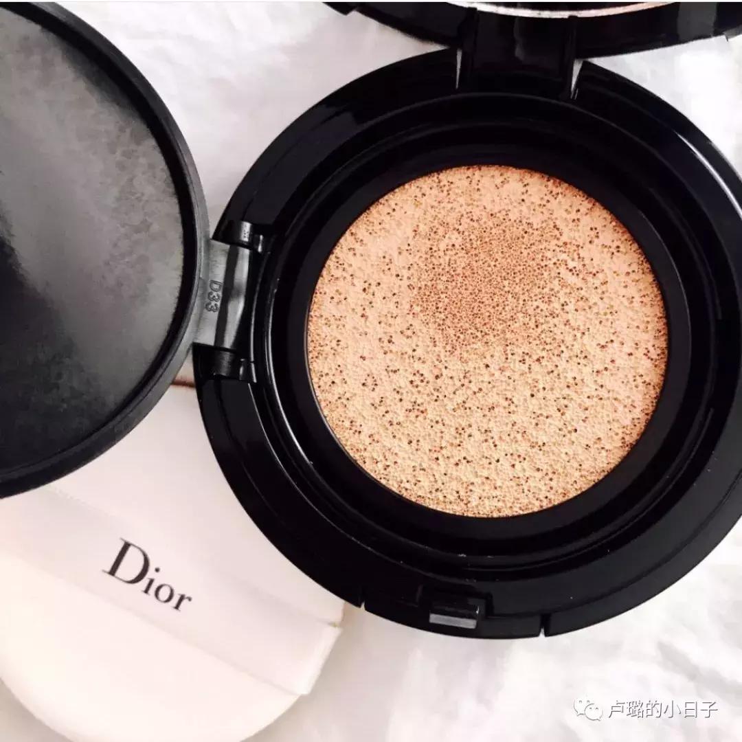 没这10样产品,我根本不敢出门!外出旅行化妆包大公开