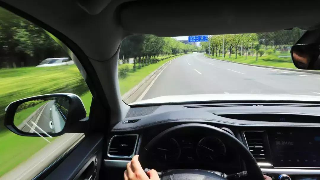 台风生存指南,台风天气的驾驶技巧