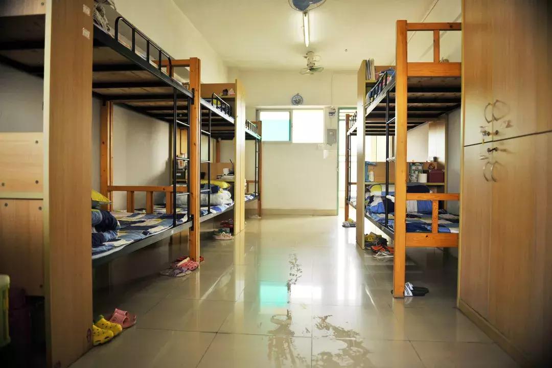 深圳前十中学宿舍,深圳四大高中宿舍图
