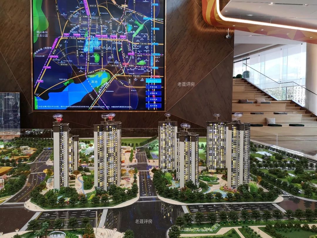 鏄嗘槑浣冲厗涓氬煄甯傚箍鍦轰汉姘戣矾,浣冲厗涓氬煄甯傚箍鍦烘槅鏄庝汉姘戣矾