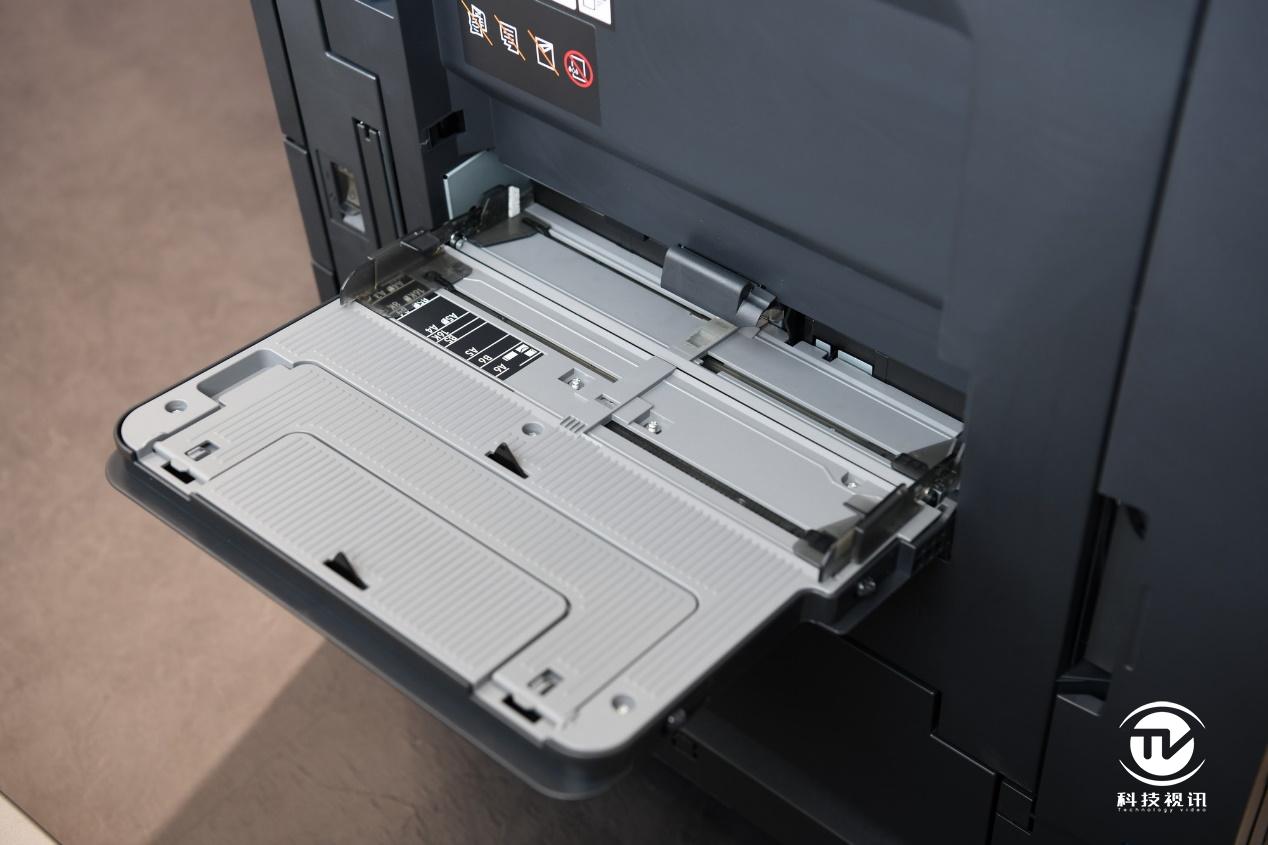 柯尼卡美能达印刷系统开箱,柯尼卡美能达彩印自动装订机