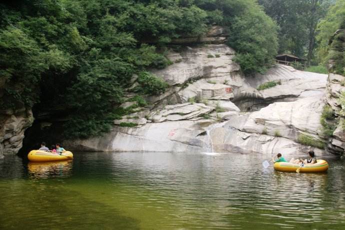 千姿百态大自然的鬼斧神工,黑龙潭神奇之处
