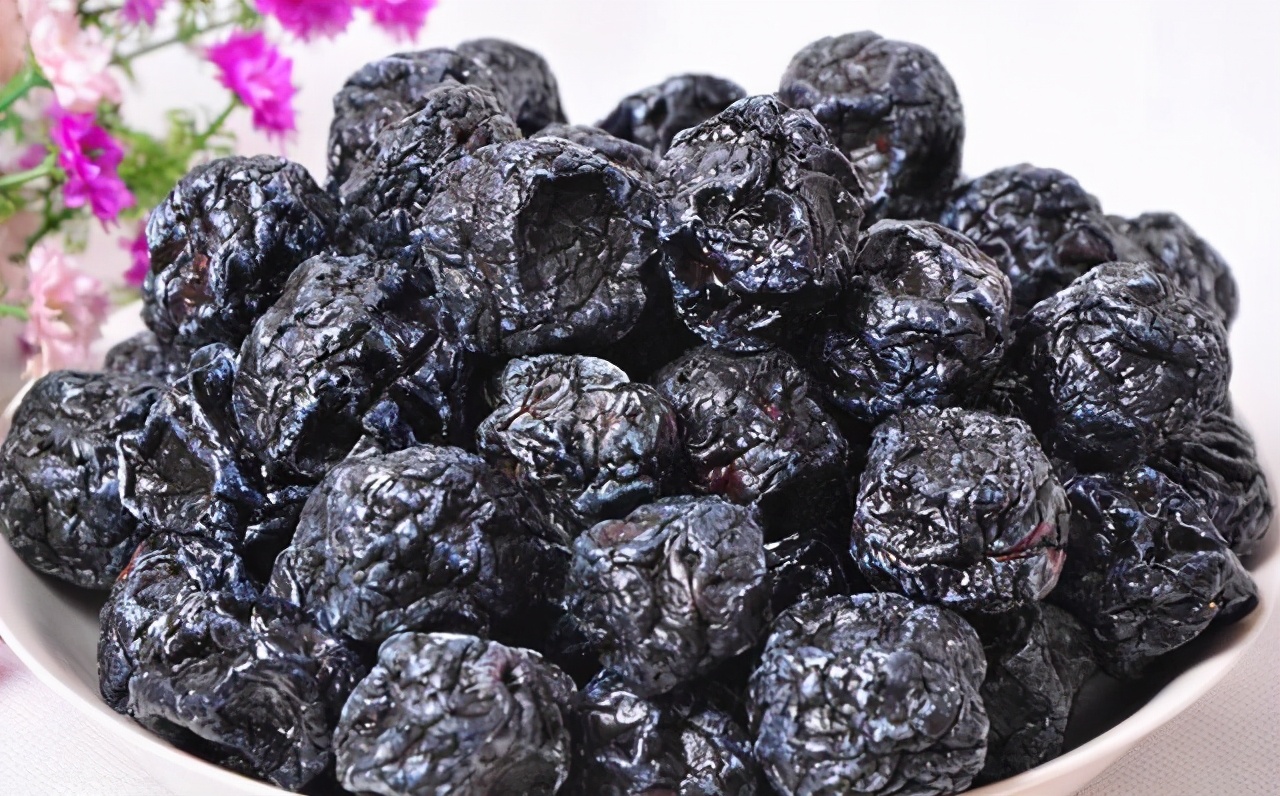 疆里疆外特产干果店新品推荐,来新疆不容错过的面食