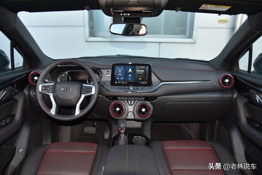 雪佛兰开拓者顶配四驱与次顶配,雪佛兰开拓者两驱低配深度测评
