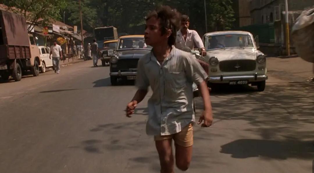 孟买富人区与贫民区一墙之隔,孟买欲望都市