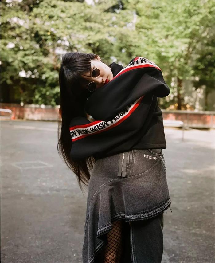 牛仔裙要选什么款,不会挑好看的衣服