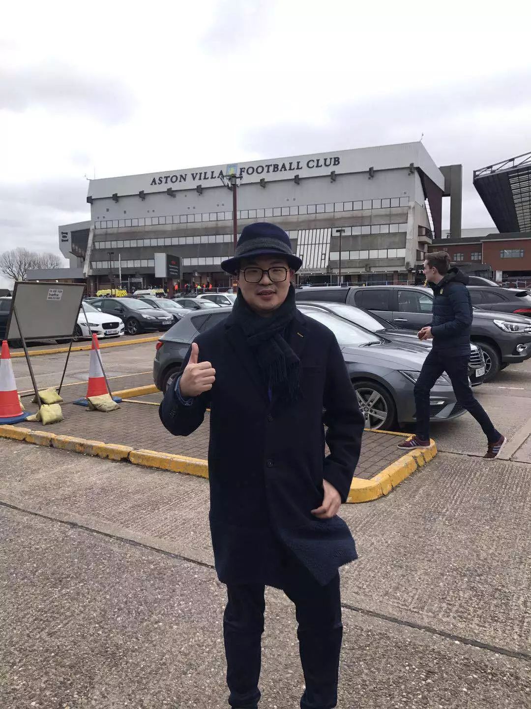 十天里，我在英国看的四场足球赛，竟然有些中国味？|三明治