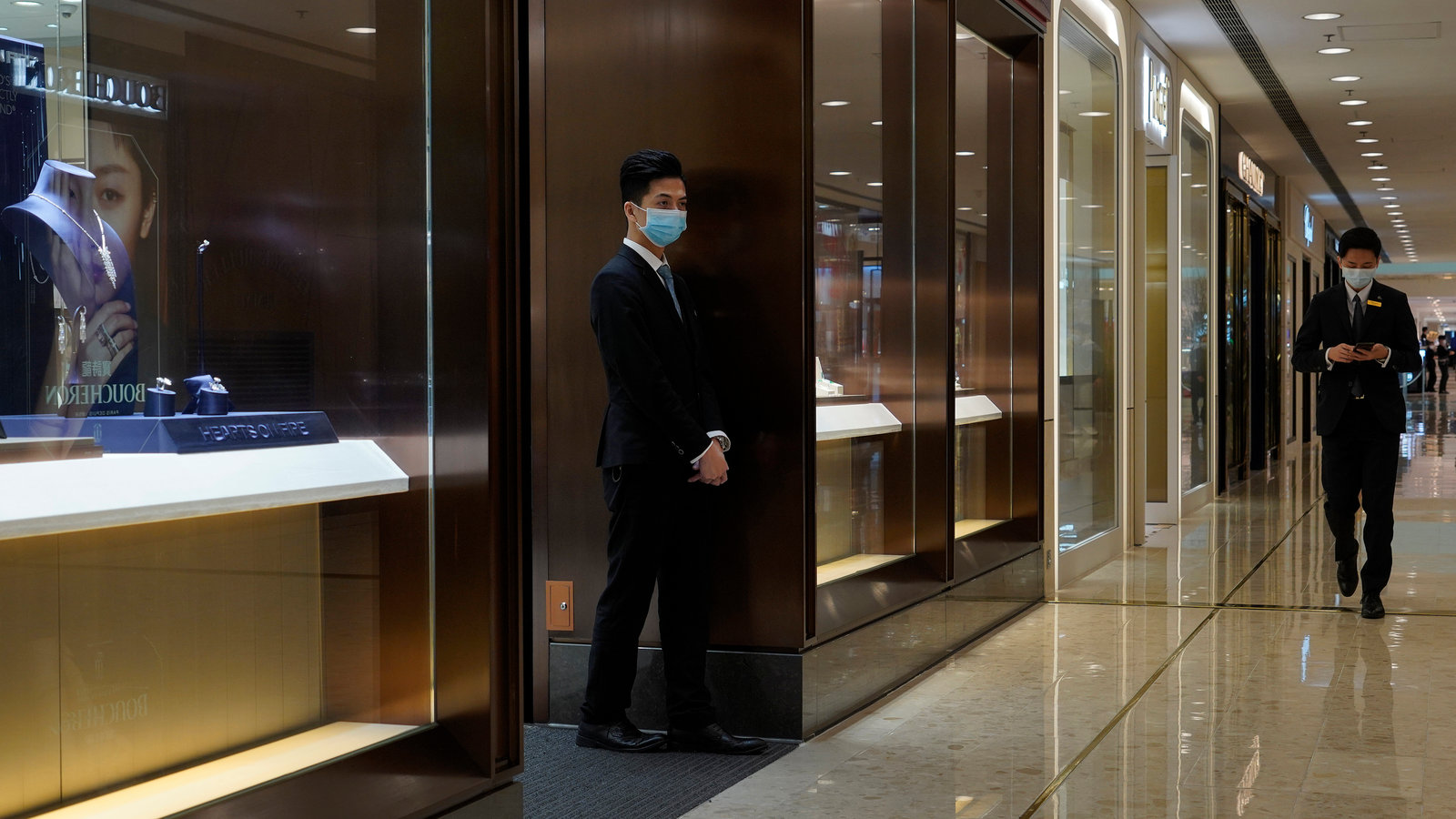 国内奢侈品销售额变化情况,中国奢侈品市场现状