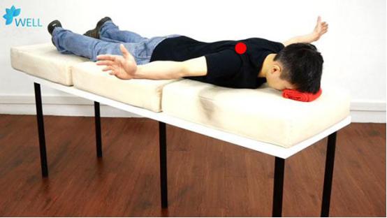 肩膀疼痛怎么康复锻炼最有效,健身后肩膀骨头凸起疼痛