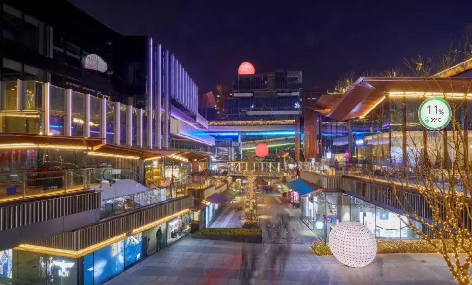 高新曲江领跑西安首店经济,钟楼商圈“廉颇老矣”?