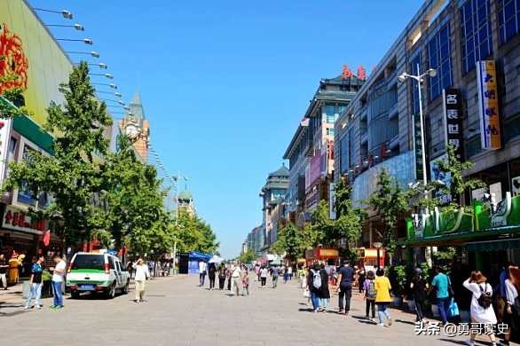 王府井是哪个王爷造的,王府井是谁的王府