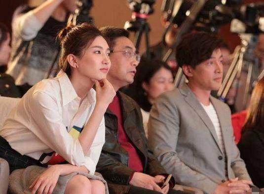 明星遇到最尴尬的一件事,明星最尴尬的10件事