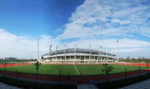 值得收藏的运动器材,运动场地免费开放