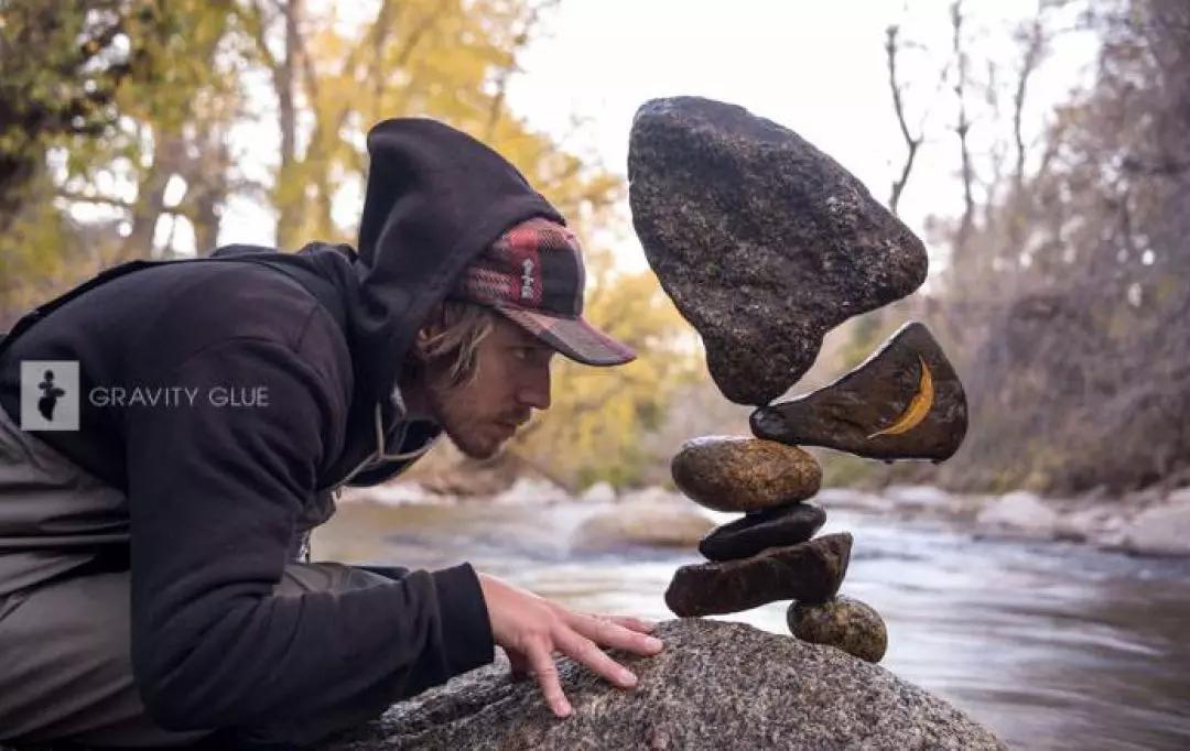 那些再也没有高潮的中年人们：年纪越大越觉得，快乐和悲伤都累