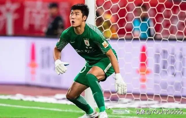 10人鲁能2:0淘汰上港,鲁能加时赛进4球击败华夏