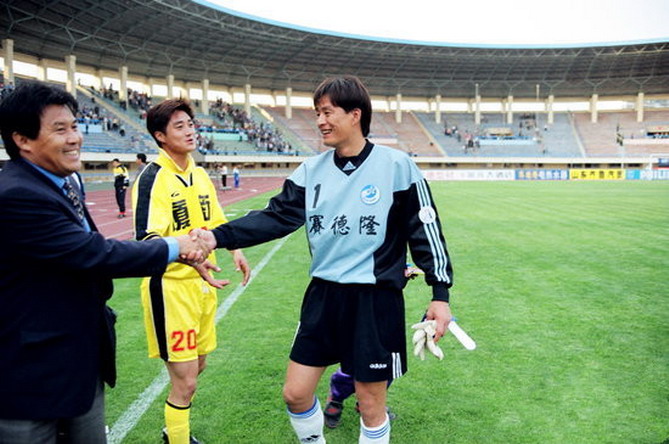 大连前足球队员韩文海年龄,大连足球十大名将是谁