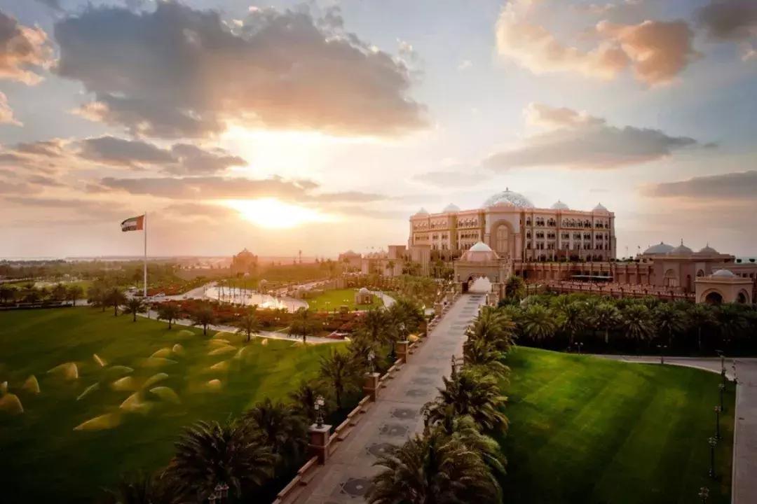 阿布扎比惊艳的地方,阿布扎比非凡之旅