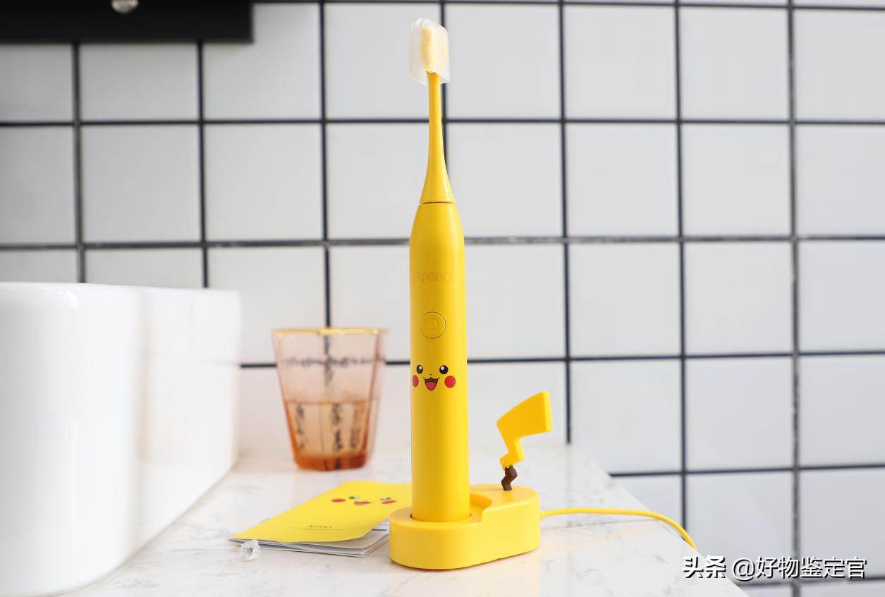 usmile电动牙刷和艾优牙刷谁好一些,usmile和艾优电动儿童牙刷哪个好