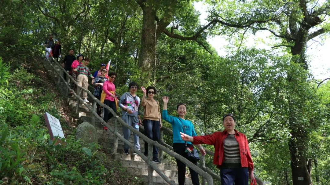 石台仙寓山附近哪里好玩,石台仙寓镇云里居