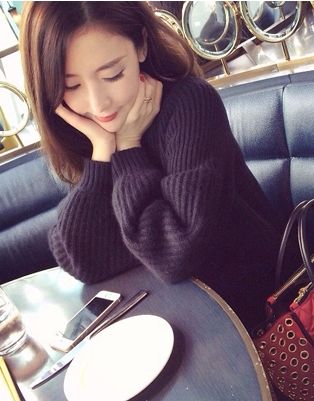 连衣裙毛衣秋冬穿搭,克莱因蓝毛衣穿搭秋冬