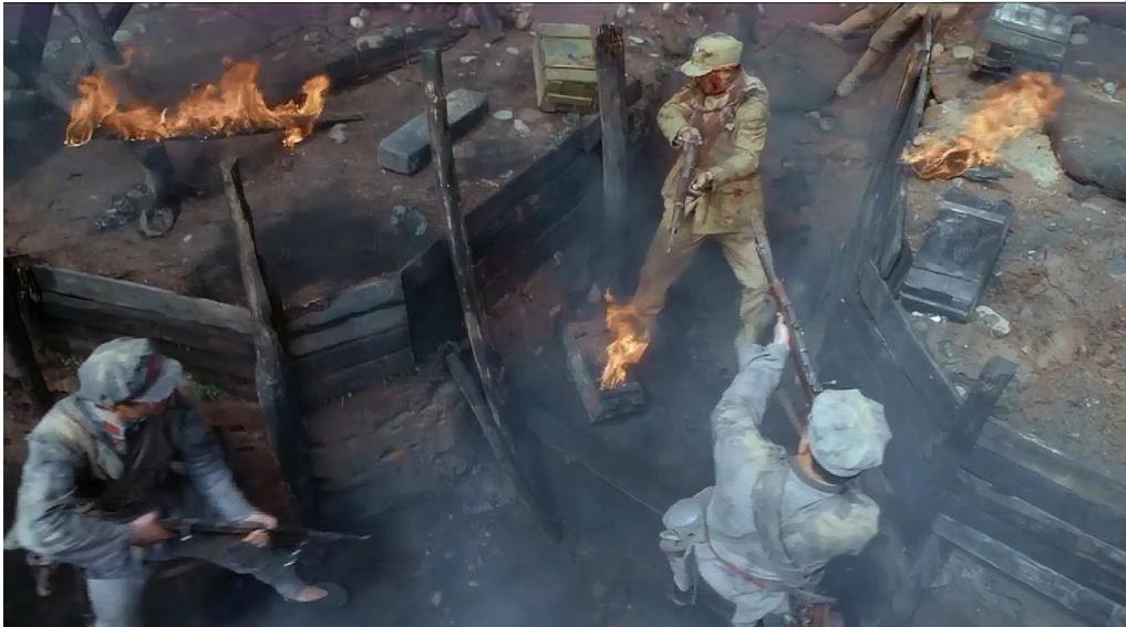 国军司令嘲讽红军政委是学生，政委冷笑：你打得过我吗