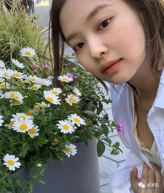 权志龙和jennie约会穿什么鞋,权志龙与jennie的穿搭