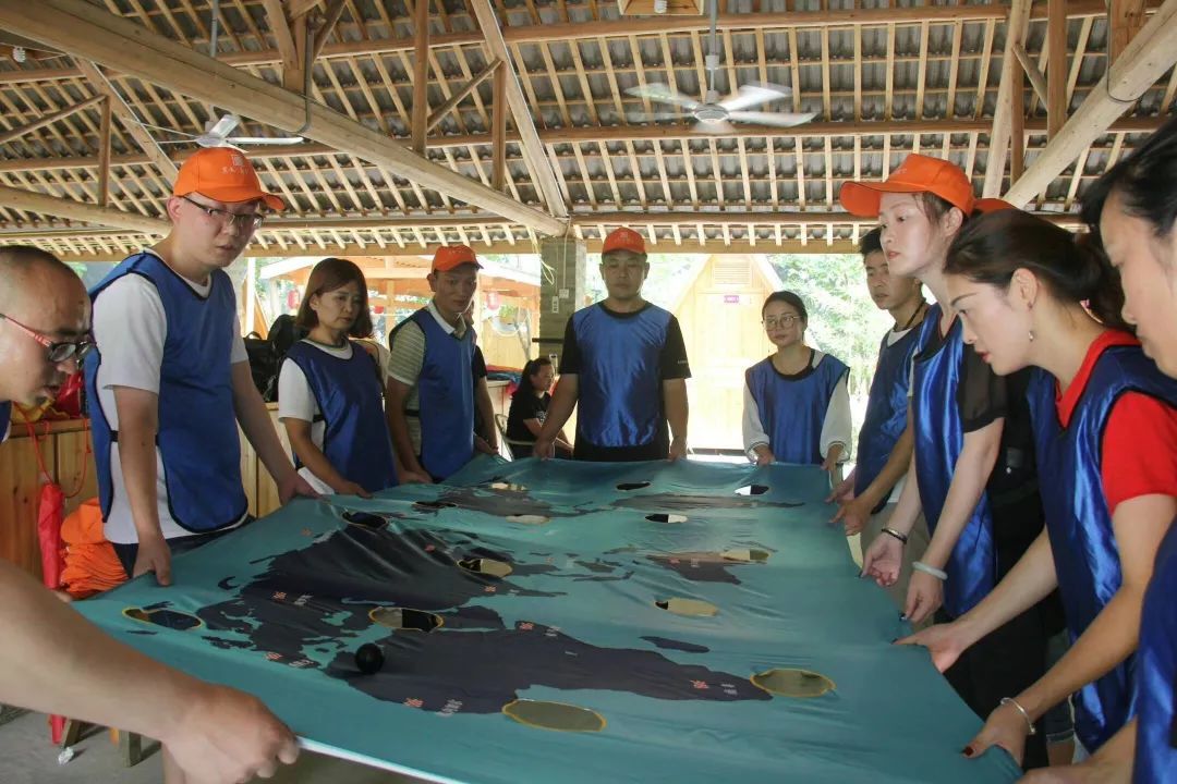 抖音小游戏水上冲冲冲,抖音小游戏5v5游戏