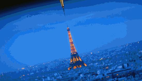 弃出轨前夫再惹桃花，纽约名媛离婚爆红，5000套美裙包裹励志大戏