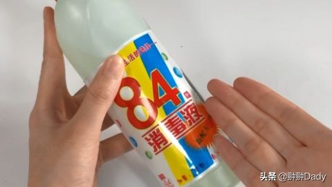 84消毒液可以和洗衣粉一起使用吗,84消毒液正确使用方法兑水的比例