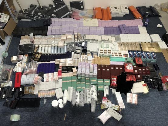 代购怎么做合法现在做代购赚钱吗,为什么代购生意那么好