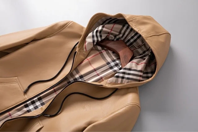 巴宝莉牌女款青果领皮衣的图片,巴宝莉经典款男士休闲皮衣