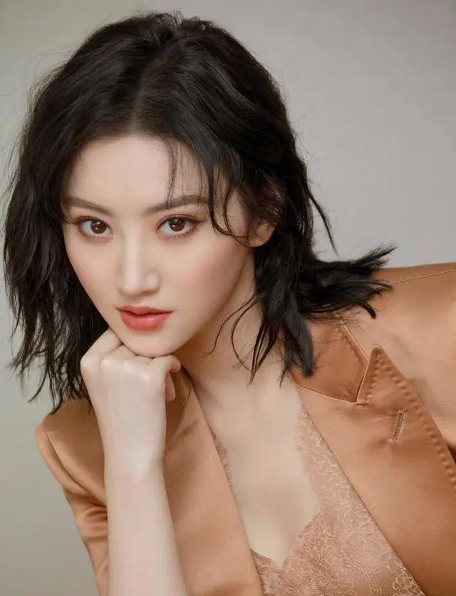 肌肤毛孔粗大问题多?4个原因有关,名门泽佳女生搞不清楚的*局骗**