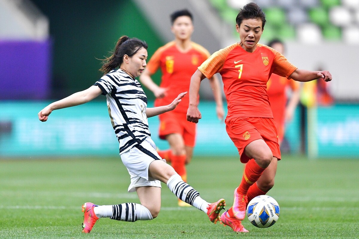 中国女足铿锵玫瑰在哪一年,中国女足铿锵玫瑰mtv