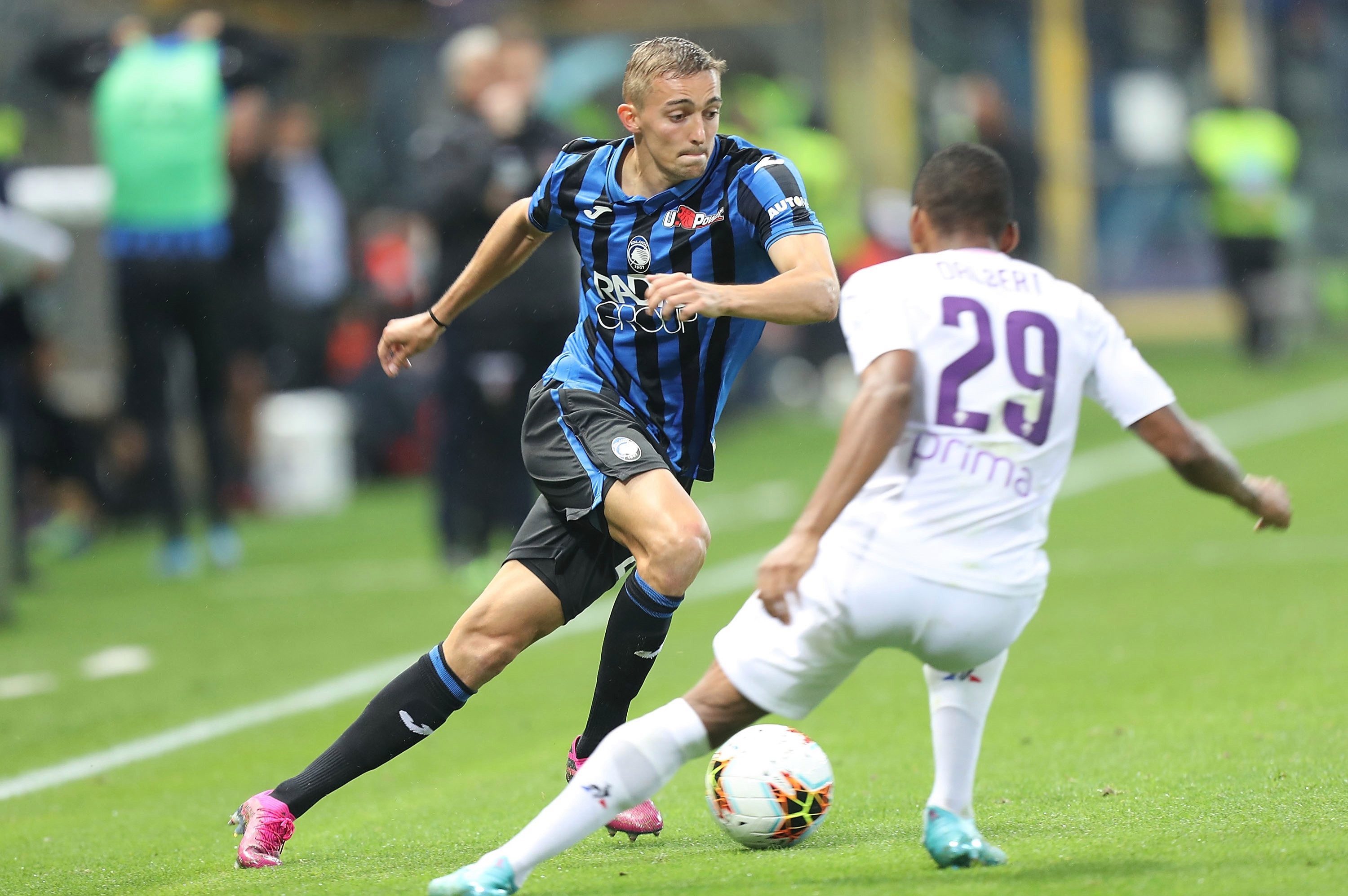 2019亚冠巴萨vs利物浦,足球欧冠巴黎圣日耳曼队备战决赛