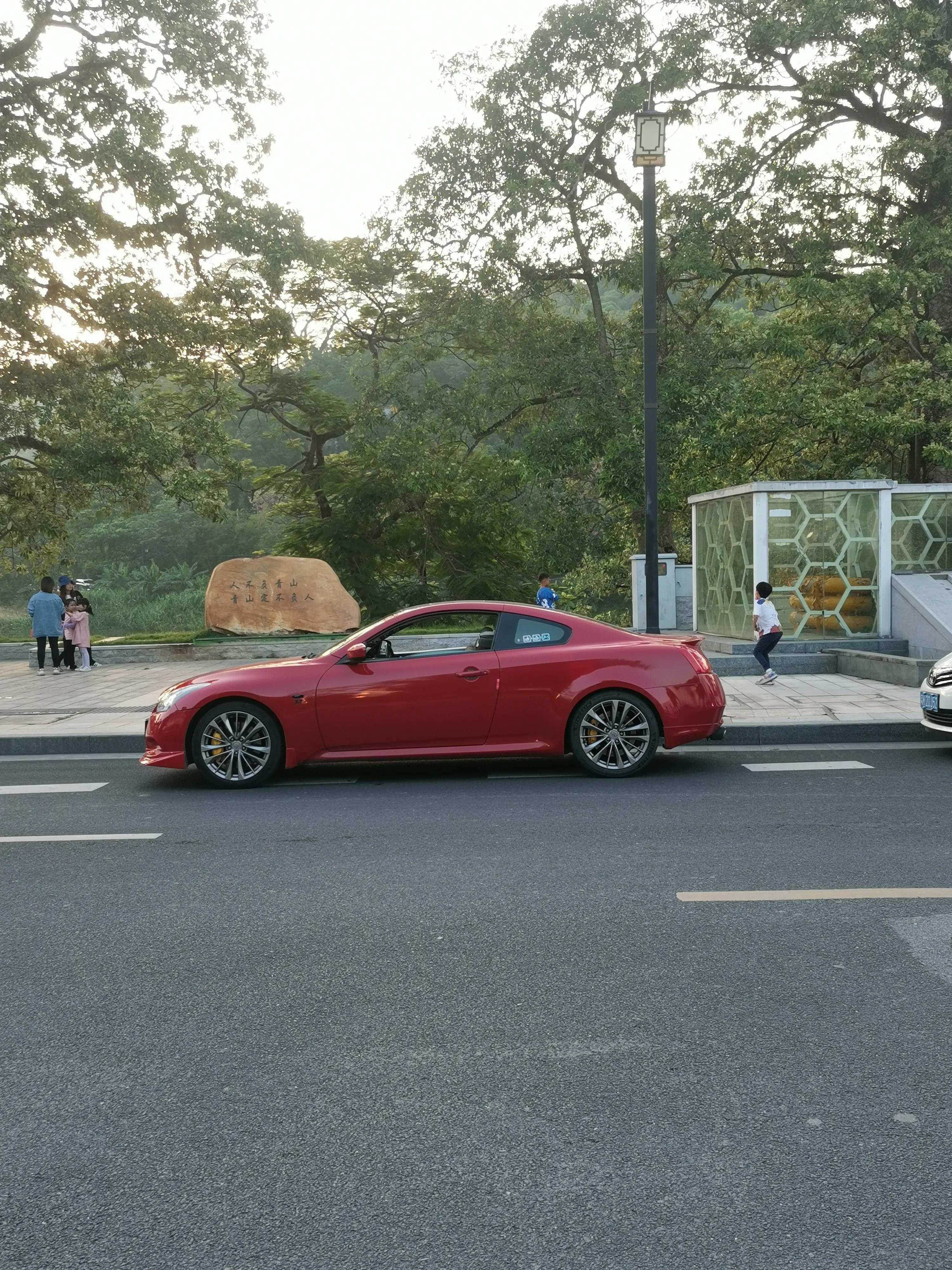 英菲尼迪g37多少钱二手,英菲尼迪g37两门硬顶轿跑多少钱