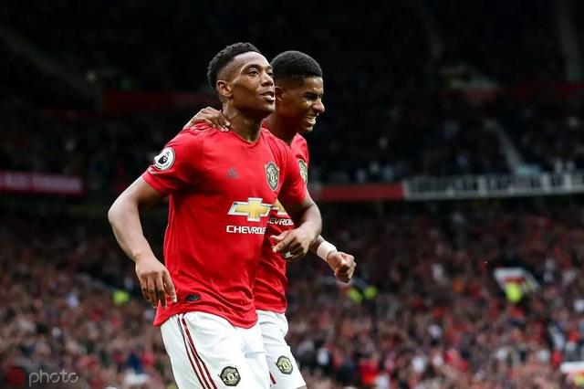 曼联超燃集锦,红魔曼联十大逆转集锦